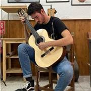Clases de guitarra de iniciación, para aprender a tocar cualquier canción o iniciarse en el clásico aprendiendo a leer partituras